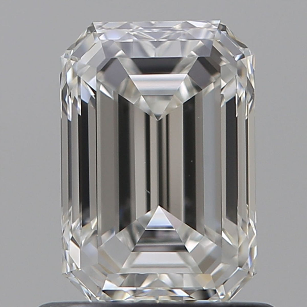 0.95 Carat Emerald Natural Diamond